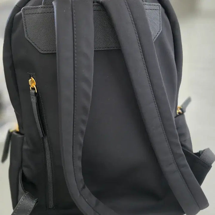 [BUNJANG] Hazzys Black Backpack / (거의새것) 헤지스 블랙 백팩