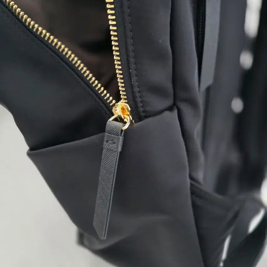 [BUNJANG] Hazzys Black Backpack / (거의새것) 헤지스 블랙 백팩