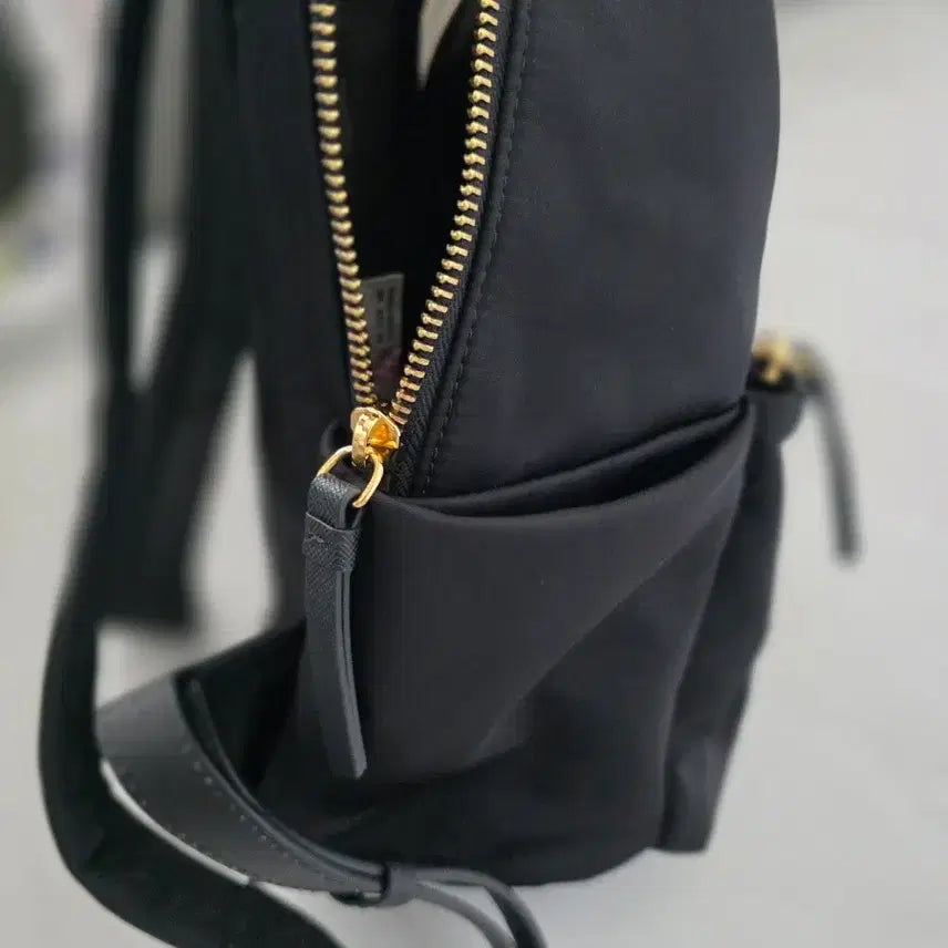 [BUNJANG] Hazzys Black Backpack / (거의새것) 헤지스 블랙 백팩