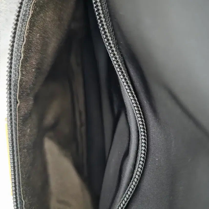 [BUNJANG] Hazzys Black Backpack / (거의새것) 헤지스 블랙 백팩