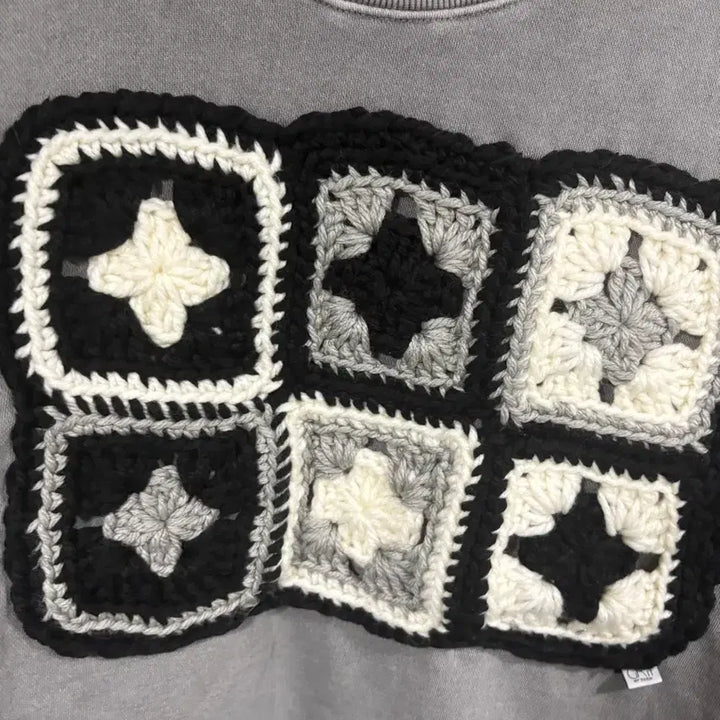 [BUNJANG] Gray Grit Knit Patch Pigment Sweatshirt / 그레이그릿 니트패치 피그먼트 맨투맨