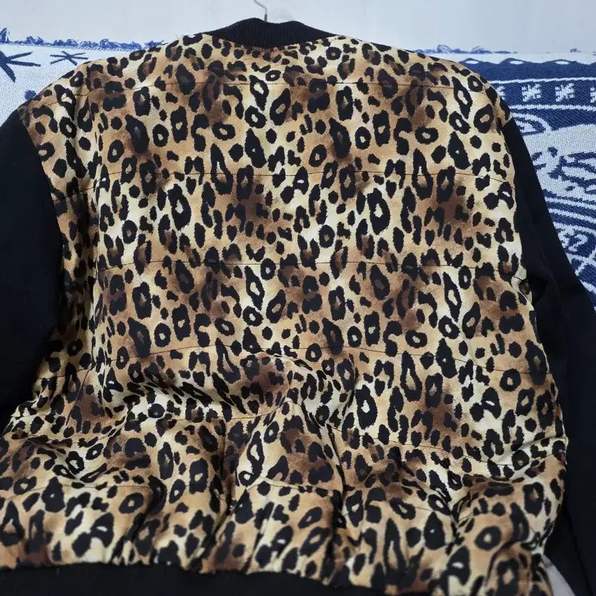 [BUNJANG] Forever 21 Leopard Bomber Jacket / 포에버21 레오파드 봄버 자켓