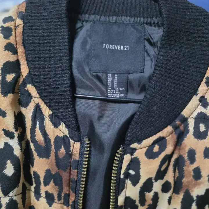 [BUNJANG] Forever 21 Leopard Bomber Jacket / 포에버21 레오파드 봄버 자켓