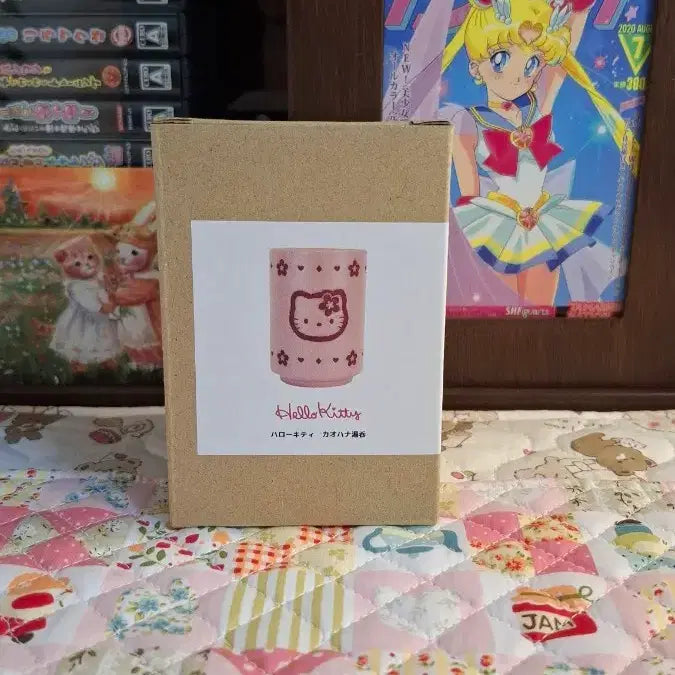 [BUNJANG] Sanrio Hello Kitty Pink Ceramic Pen Stand / 산리오 헬로키티 카오하나 핑크 도자기 펜스탠드 펜꽂이