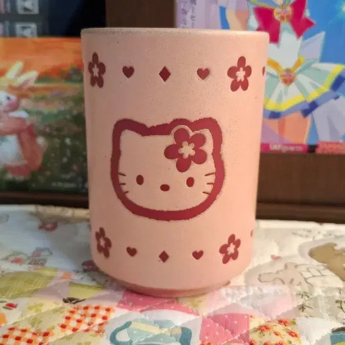 [BUNJANG] Sanrio Hello Kitty Pink Ceramic Pen Stand / 산리오 헬로키티 카오하나 핑크 도자기 펜스탠드 펜꽂이