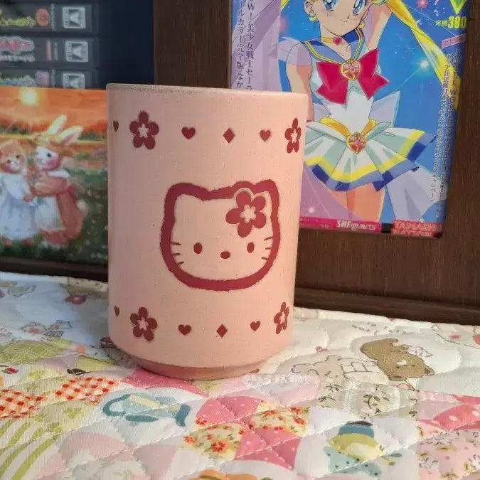 [BUNJANG] Sanrio Hello Kitty Pink Ceramic Pen Stand / 산리오 헬로키티 카오하나 핑크 도자기 펜스탠드 펜꽂이