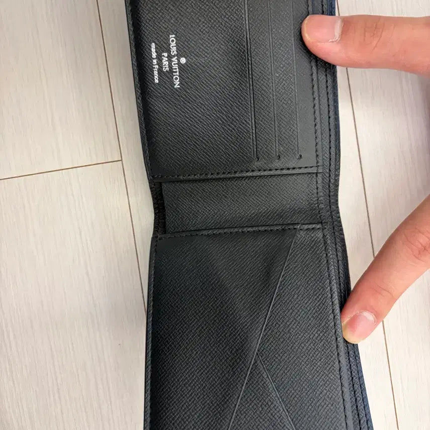 [BUNJANG] Louis Vuitton Multiple Wallet Monogram Eclipse Bi-fold Wallet / 정품 루이비통 멀티플 월렛 모노그램 이클립스  반지갑 인보이스, 영수증