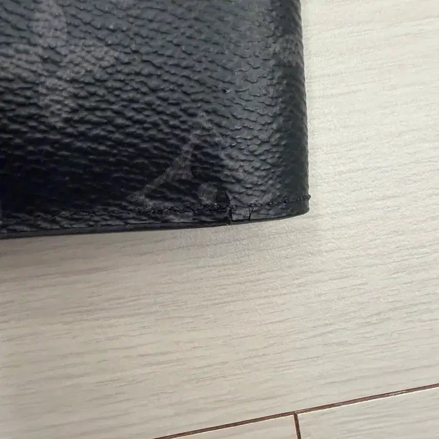 [BUNJANG] Louis Vuitton Multiple Wallet Monogram Eclipse Bi-fold Wallet / 정품 루이비통 멀티플 월렛 모노그램 이클립스  반지갑 인보이스, 영수증