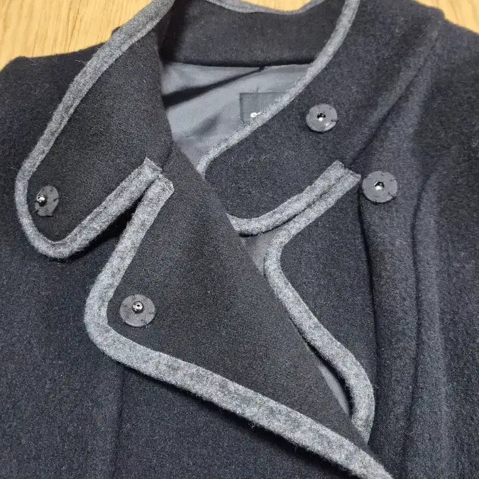 [BUNJANG] Black Wool Cape Coat / 블랙 배색 모직 케이프 코트