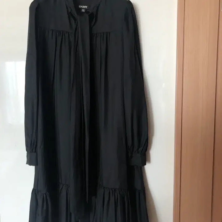 [BUNJANG] DKNY Silk Bow Tie Ribbon Dress / DKNY 실크100% 견 보우 타이 리본 원피스 결혼식 하객룩 올드머니룩