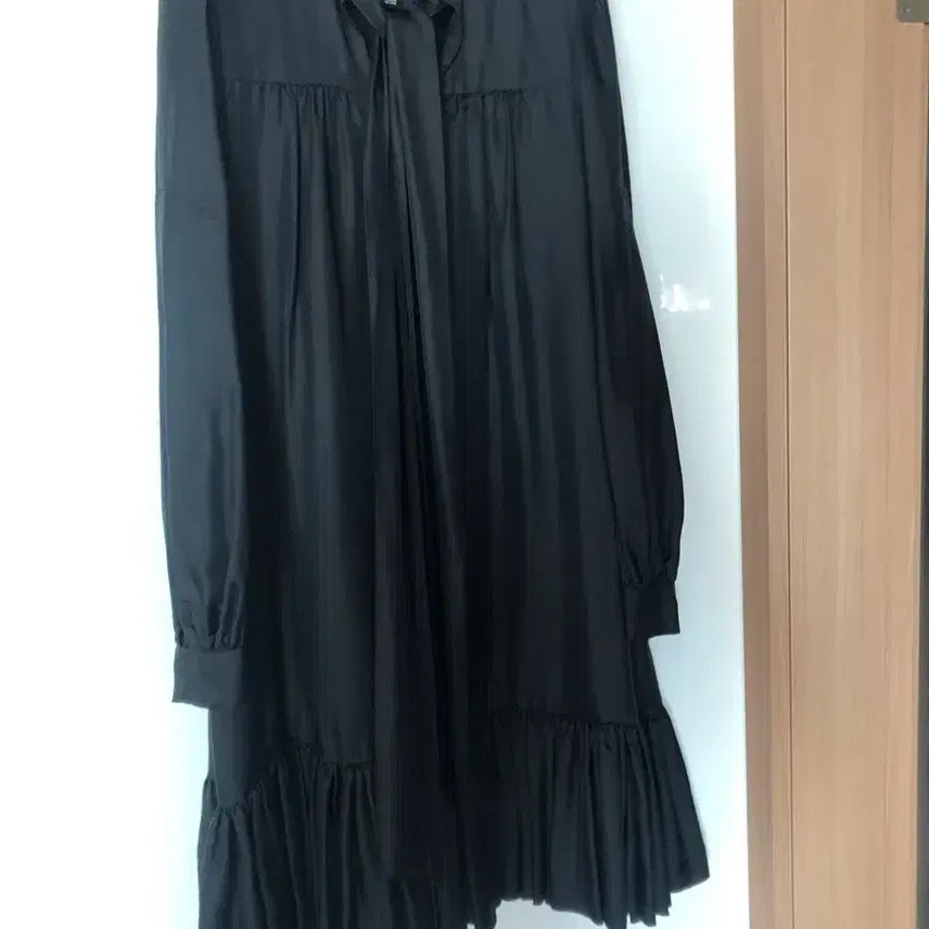 [BUNJANG] DKNY Silk Bow Tie Ribbon Dress / DKNY 실크100% 견 보우 타이 리본 원피스 결혼식 하객룩 올드머니룩