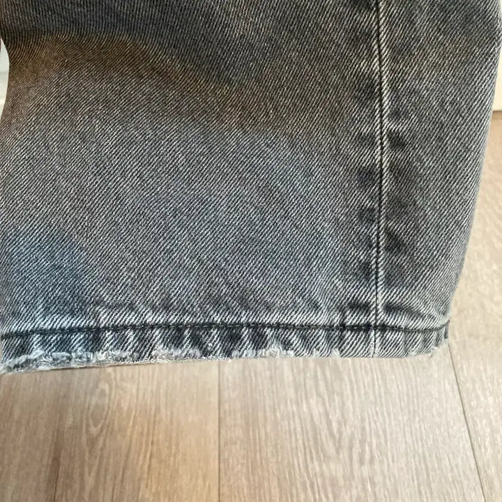 [BUNJANG] Levi's 501 Button Fly Denim Dark Gray W24 / 리바이스 501 버튼플라이 데님 W24사이즈 (다크그레이) (여성용)