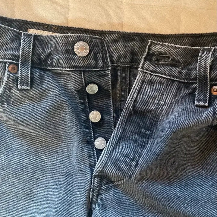 [BUNJANG] Levi's 501 Button Fly Denim Dark Gray W24 / 리바이스 501 버튼플라이 데님 W24사이즈 (다크그레이) (여성용)