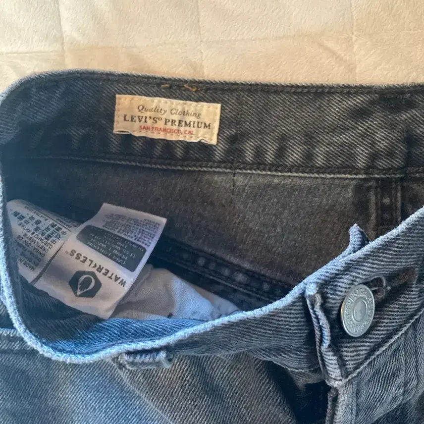 [BUNJANG] Levi's 501 Button Fly Denim Dark Gray W24 / 리바이스 501 버튼플라이 데님 W24사이즈 (다크그레이) (여성용)