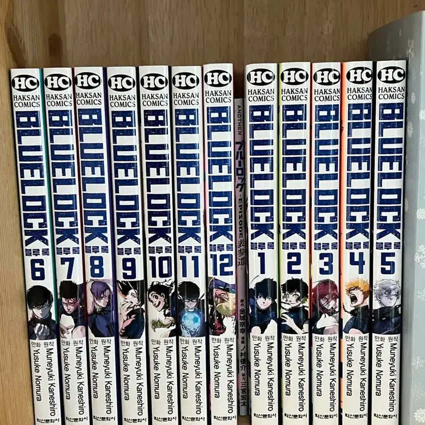 [BUNJANG] Blue Lock Bundle Set Manga Book / 블루록 일괄 1~12 + 특전 만화책 (마지막 가격 내림)