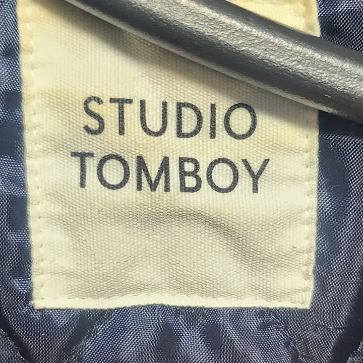 [BUNJANG] STUDIO TOMBOY Navy Duffle Coat / STUDIO TOMBOY 떡볶이 코트 네이비