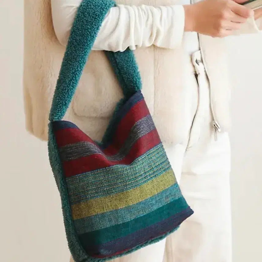 [BUNJANG] Blue Prayer Striped Wool Tote Shoulder Bag / 컬러 스트라이프 숄더백 에코백오리고 양털 토트 숄더백 블루 프레이어