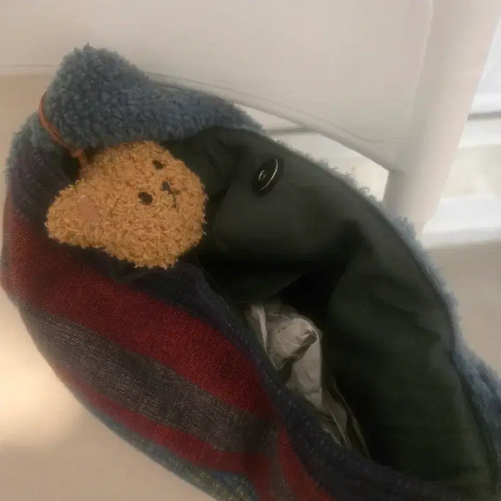 [BUNJANG] Blue Prayer Striped Wool Tote Shoulder Bag / 컬러 스트라이프 숄더백 에코백오리고 양털 토트 숄더백 블루 프레이어