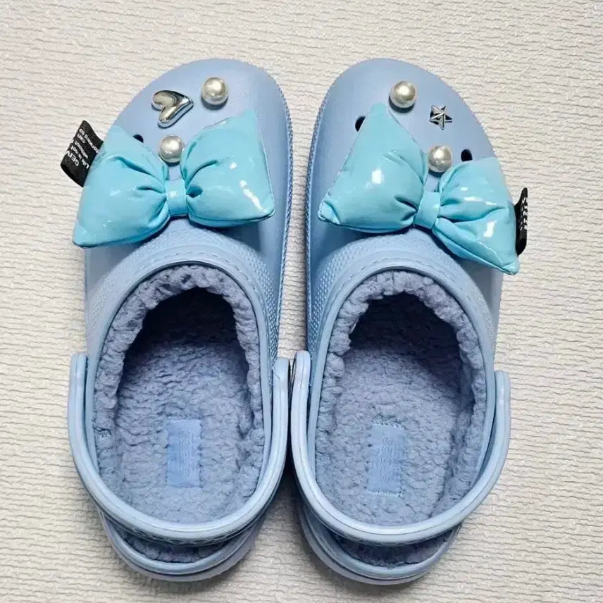 [SOLD OUT] 크록스  색상:블루칼사이트 250(240,245mm인분도 가능 귀여워요)
