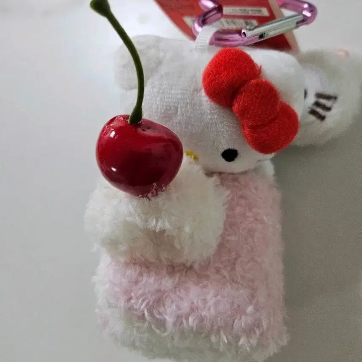 [BUNJANG] Sanrio Hello Kitty Cherry Roll Cake Keychain / 산리오 키티 체리 롤케이크 인형키링