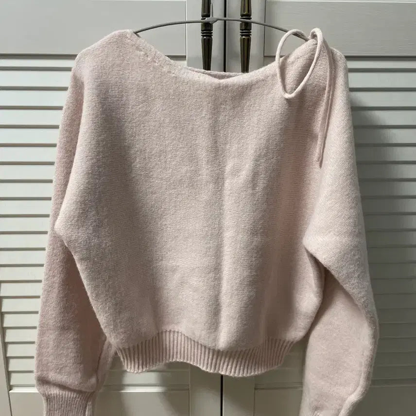 [BUNJANG] Moebon Tie Ribbon Boat Neck Knit Top / 모번 타이 리본 보트넥 니트
