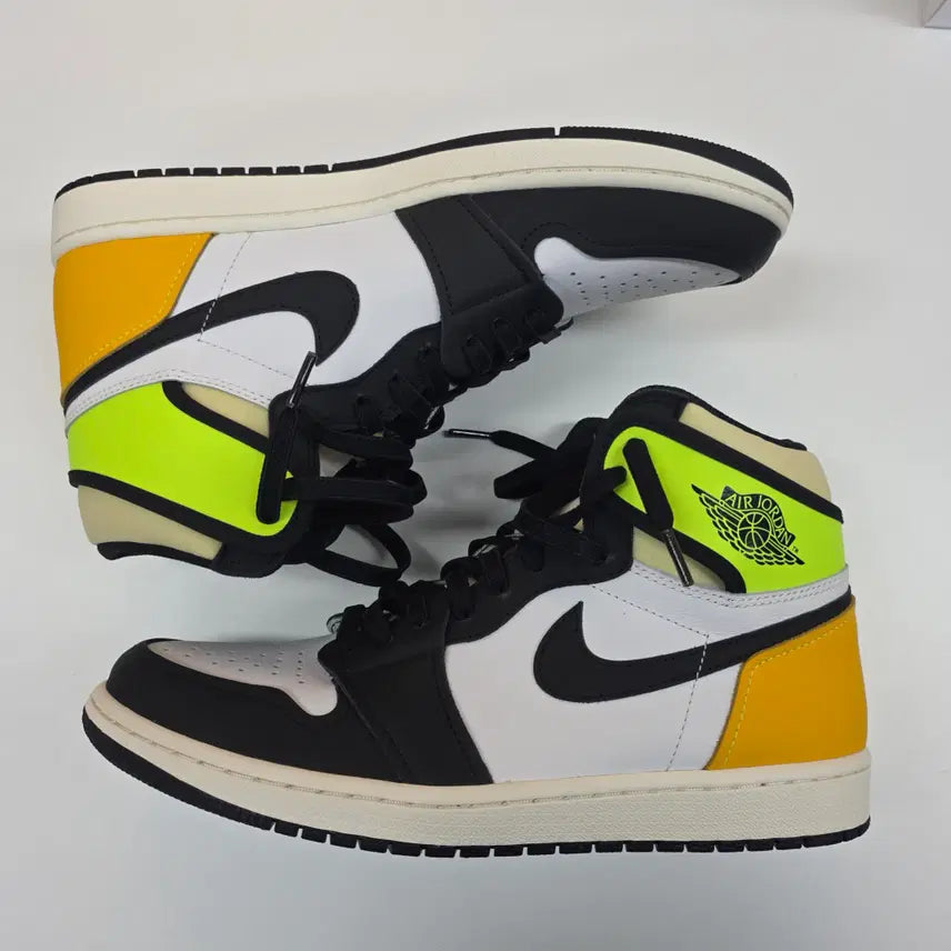 [BUNJANG] Air Jordan 1 Retro High OG Volt Gold Sneakers / [290 / 미착용새제품] 에어조던1 레트로 하이 OG 볼트 골드