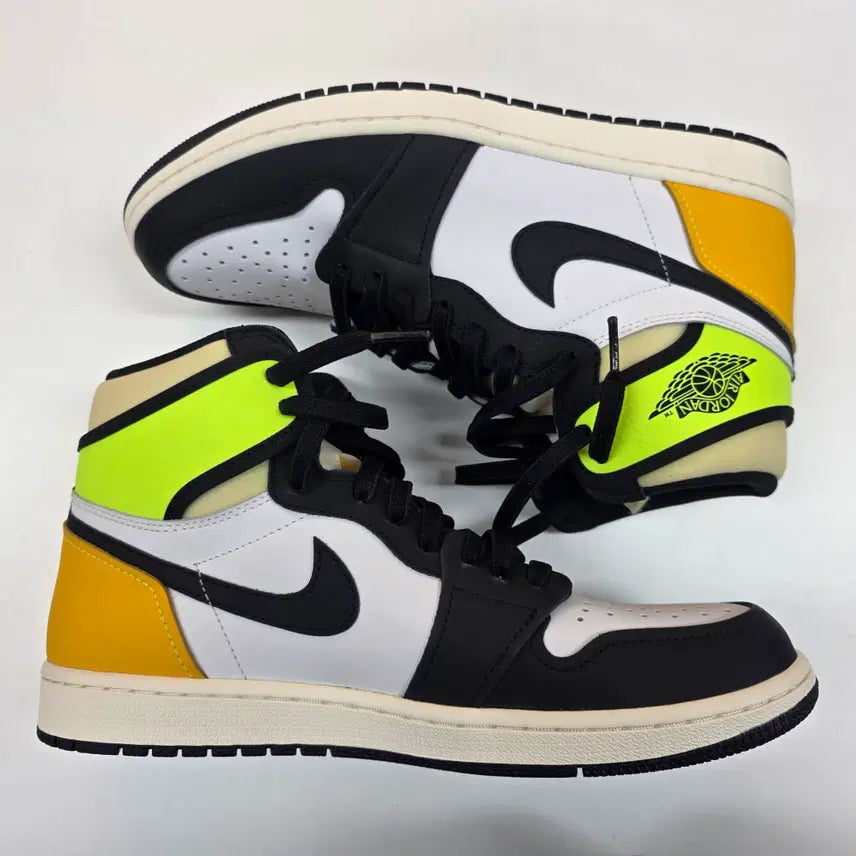 [BUNJANG] Air Jordan 1 Retro High OG Volt Gold Sneakers / [290 / 미착용새제품] 에어조던1 레트로 하이 OG 볼트 골드