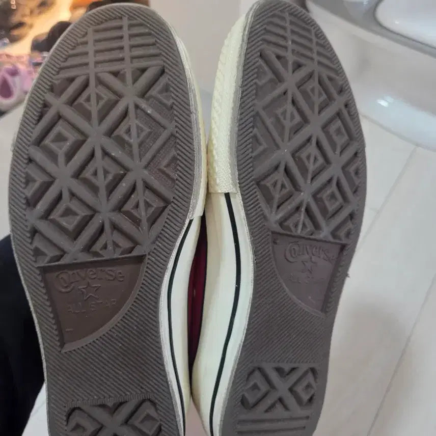 [BUNJANG] Converse Chuck 70 High Enamel Red Sneakers / 컨버스 척70 하이 에나멜레드 255