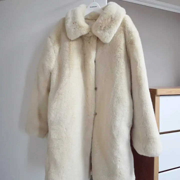 [BUNJANG] Unbranded Faux Fur Coat / 퍼코트 (새상품)