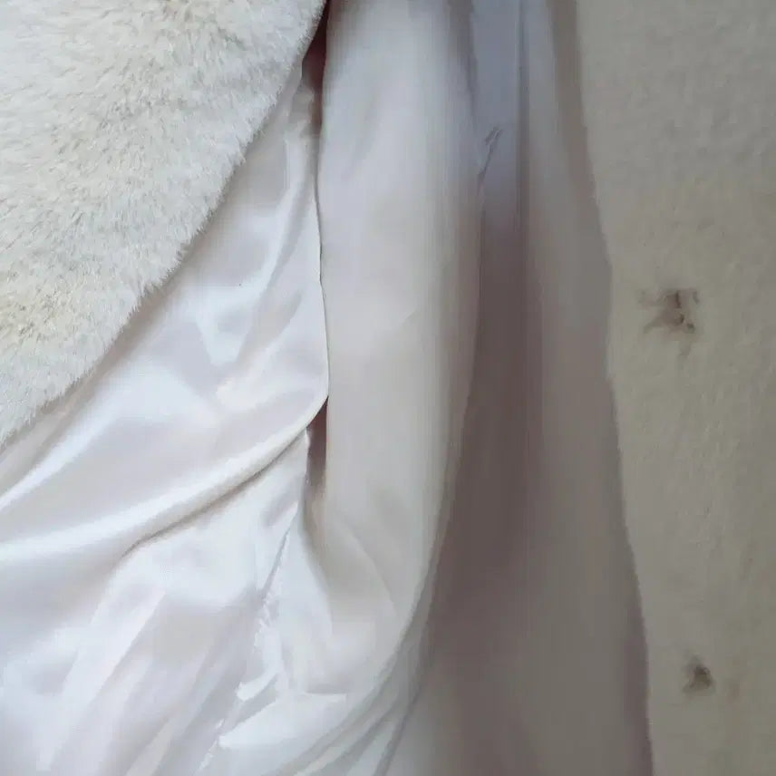 [BUNJANG] Unbranded Faux Fur Coat / 퍼코트 (새상품)