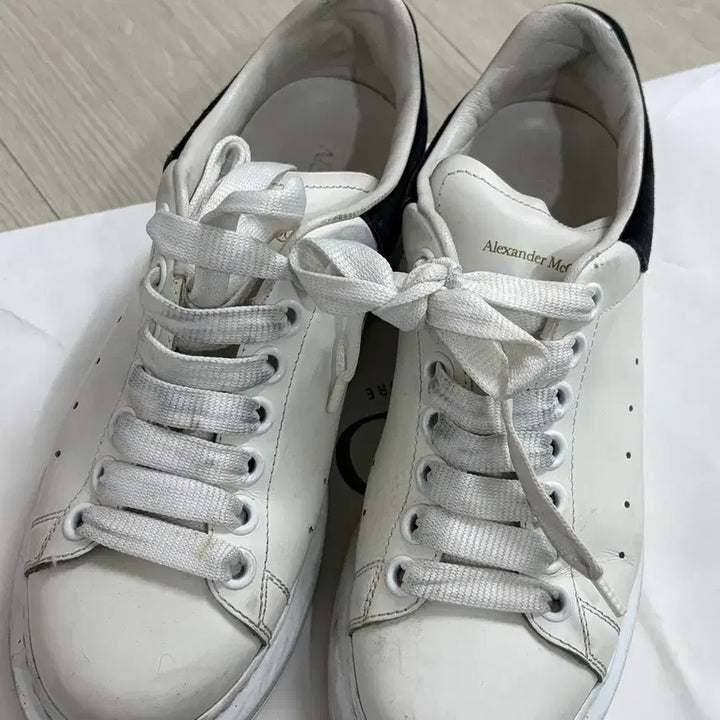 [BUNJANG] Alexander McQueen Oversized Sneakers White 36.5 / 알렉산더맥퀸 오버솔 스니커즈 화이트 36.5