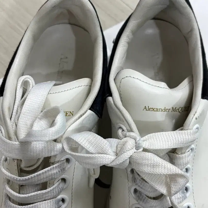 [BUNJANG] Alexander McQueen Oversized Sneakers White 36.5 / 알렉산더맥퀸 오버솔 스니커즈 화이트 36.5