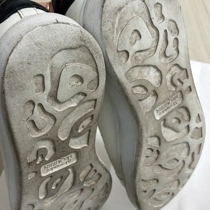[BUNJANG] Alexander McQueen Oversized Sneakers White 36.5 / 알렉산더맥퀸 오버솔 스니커즈 화이트 36.5