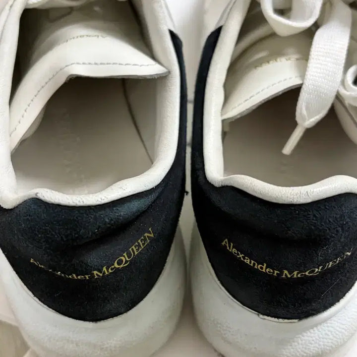 [BUNJANG] Alexander McQueen Oversized Sneakers White 36.5 / 알렉산더맥퀸 오버솔 스니커즈 화이트 36.5