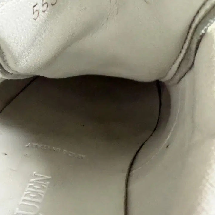 [BUNJANG] Alexander McQueen Oversized Sneakers White 36.5 / 알렉산더맥퀸 오버솔 스니커즈 화이트 36.5