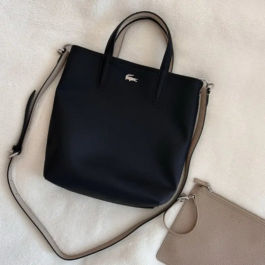 [BUNJANG] Lacoste Anna Reversible Tote Bag Crossbody Black / 라코스테 안나 리버시블 토트백 크로스백 블랙