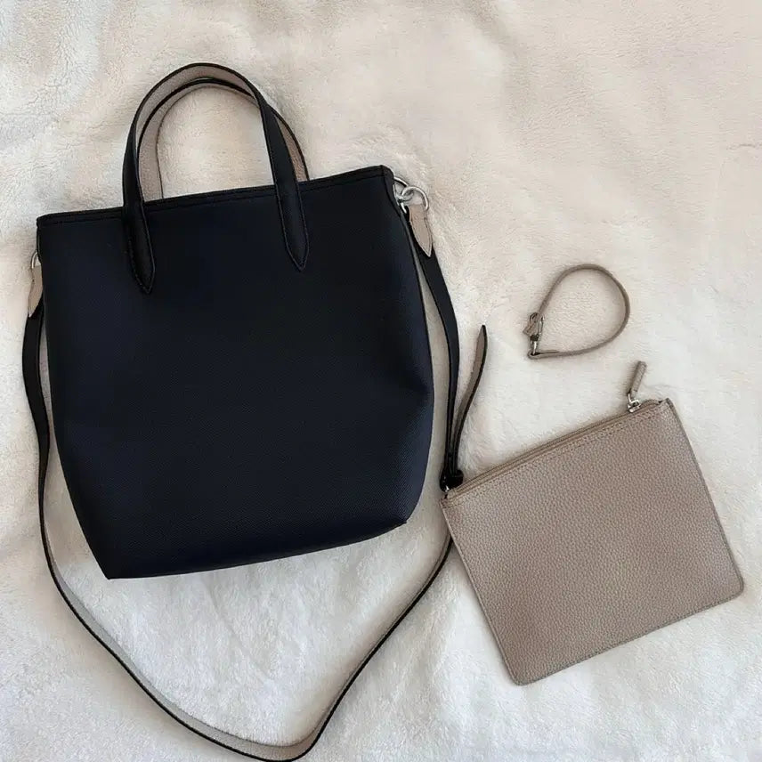 [BUNJANG] Lacoste Anna Reversible Tote Bag Crossbody Black / 라코스테 안나 리버시블 토트백 크로스백 블랙