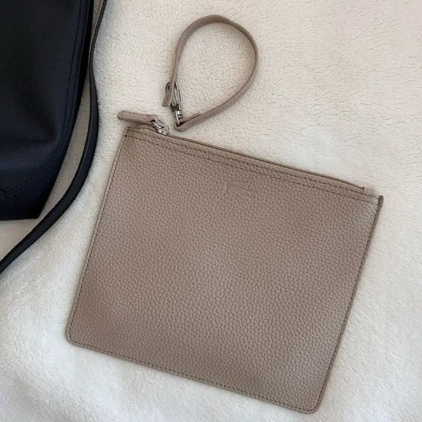 [BUNJANG] Lacoste Anna Reversible Tote Bag Crossbody Black / 라코스테 안나 리버시블 토트백 크로스백 블랙