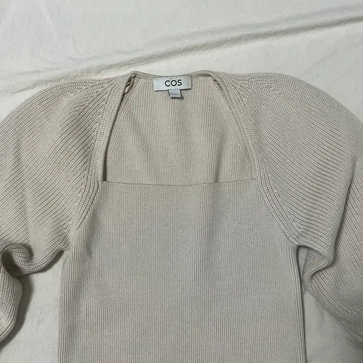 [BUNJANG] COS Puff Sleeve Knitted Top / 코스 cos 퍼프 슬리브 니티드 탑