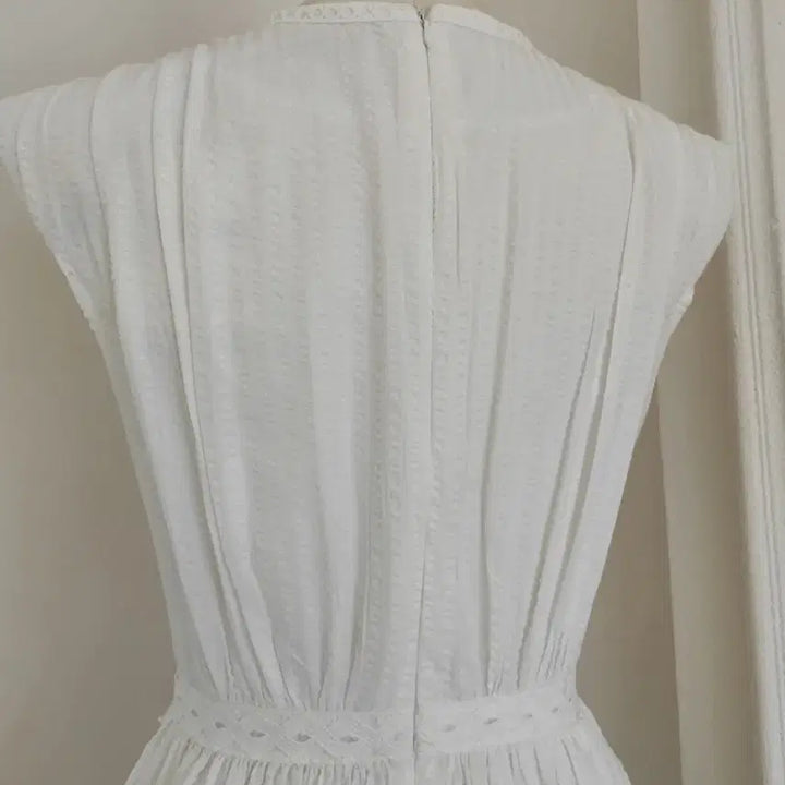 [BUNJANG] Imported Beaded Eyelet Dress / 수입 비즈 아일렛 원피스