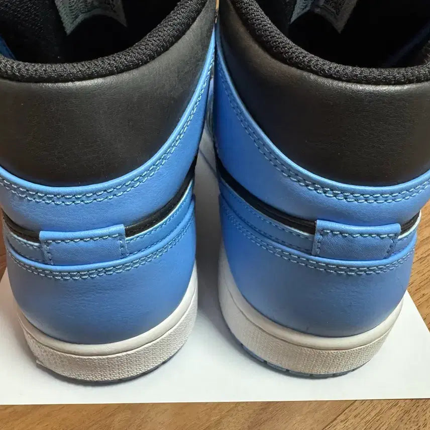 [BUNJANG] Nike Jordan 1 Mid University Blue Black Sneakers / 조던 1 미드 유니버시티 블루 블랙 275 (1회착 거의 새상품)