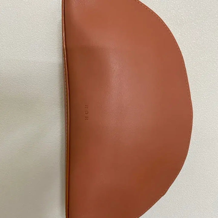 [BUNJANG] ROH Half Moon Pouch Orange Brown Leather Clutch / [새상품급] ROH 하프문 파우치 오렌지 브라운색 가죽 클러치 파우치