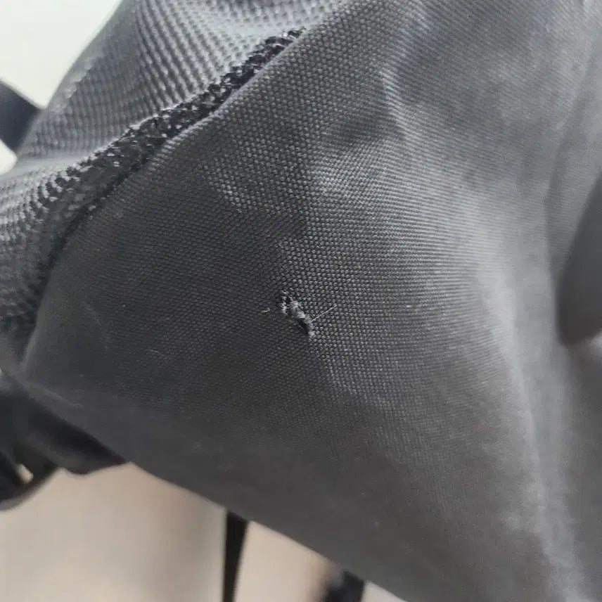 [BUNJANG] Carhartt WIP Kickflip Backpack / 칼하트WIP 로고 킥플립 백팩