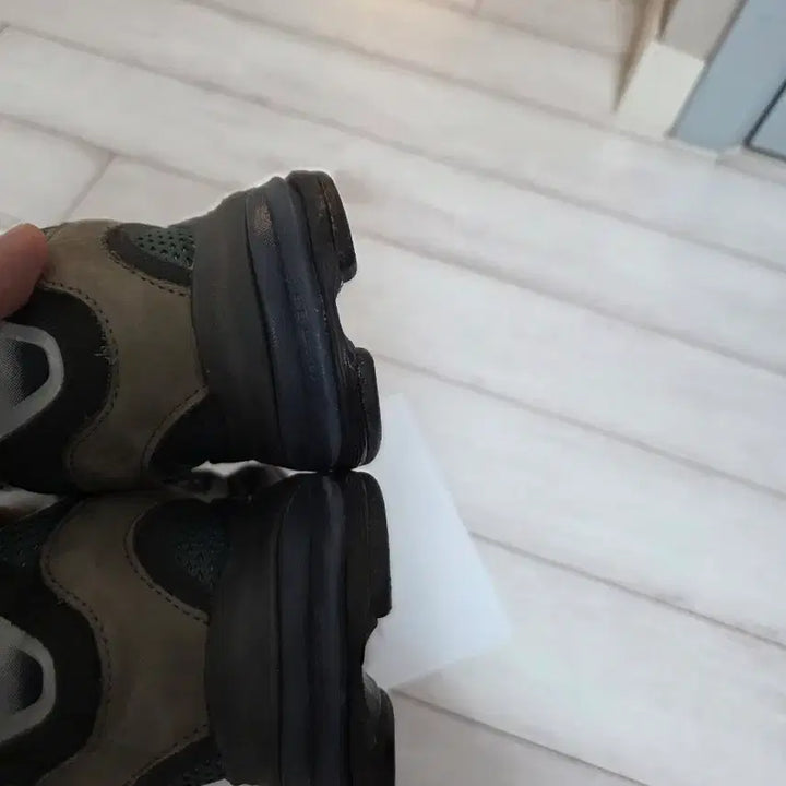 [BUNJANG] New Balance 2010 Abzorb Doxside Indigo Sneakers / 뉴발란스 2010 앱졸브 독사이드 인디고 285