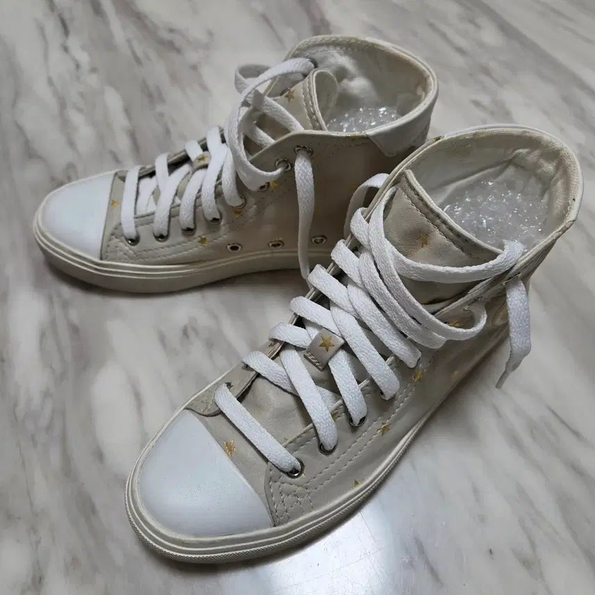 [BUNJANG] Saint Laurent Leather High-Top Sneakers / 생로랑 레더 하이탑 스니커즈