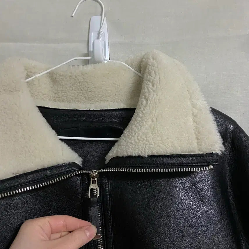 [BUNJANG] VOV Easy Leather Zip-up Mustang Jacket (Size 55) / VOV 보브 21 이지레더 집업 무스탕 (55)