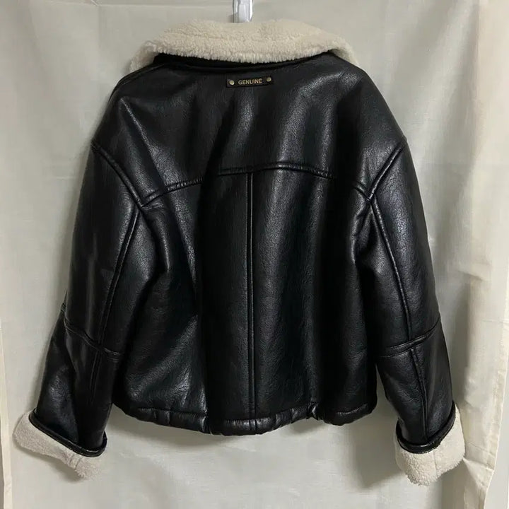[BUNJANG] VOV Easy Leather Zip-up Mustang Jacket (Size 55) / VOV 보브 21 이지레더 집업 무스탕 (55)