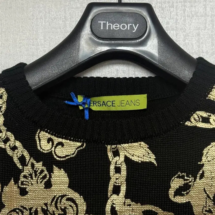 [BUNJANG] Versace Gold Pattern Knit 105 / 베르사체 금장 니트 105