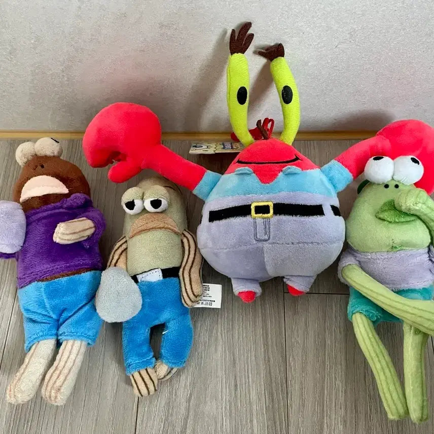[BUNJANG] Spongebob Squarepants, Mr. Krabs, and Bikini Bottom Friends Keyring Bundle Set / 우체국택포) 스펀지밥 집게사장,비니키시티 친구들 키링 일괄판매
