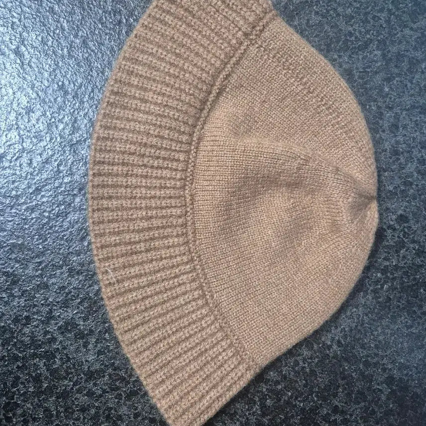 [BUNJANG] BCBG Knit Bucket Hat Brown / BCBG 니트 벙거지 브라운 거의 새상품